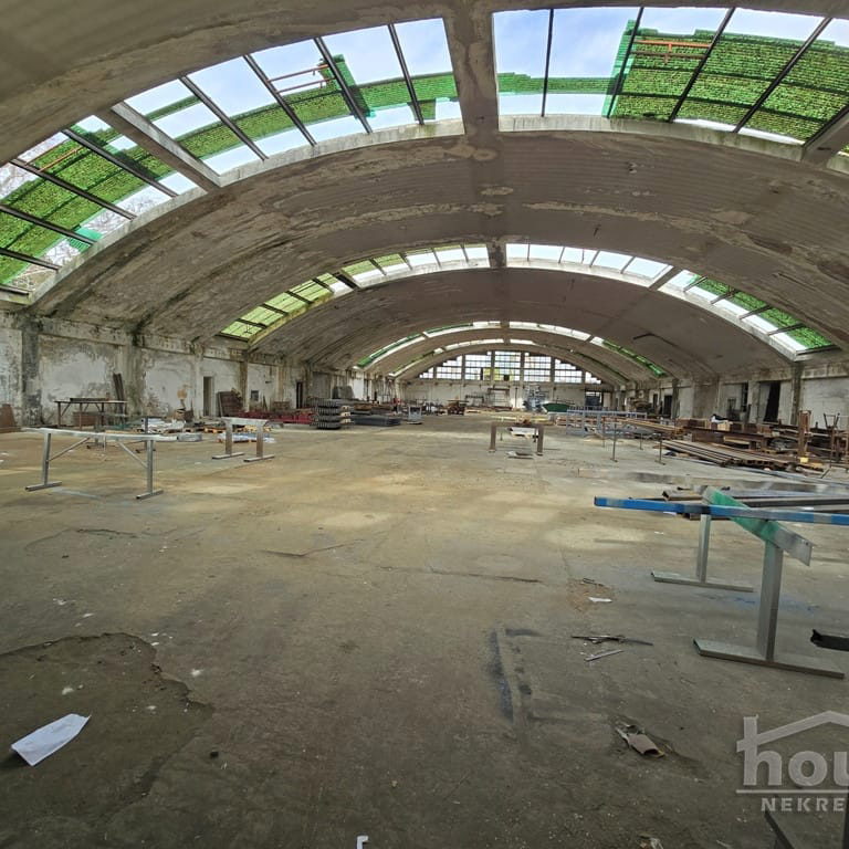Lokal Prodaja Novi Sad  4377 m2