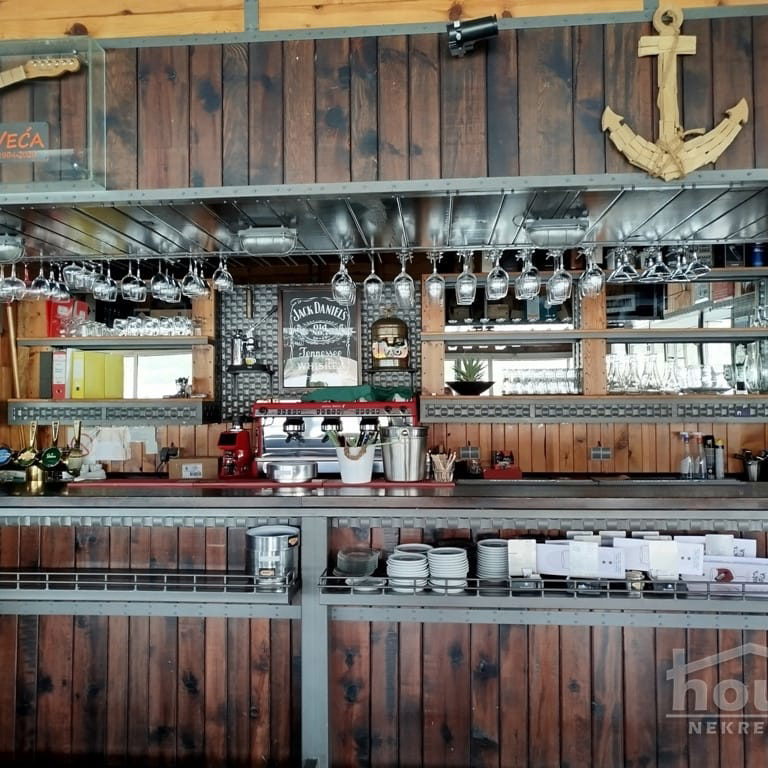 Lokal Prodaja Novi Sad  1650 m2