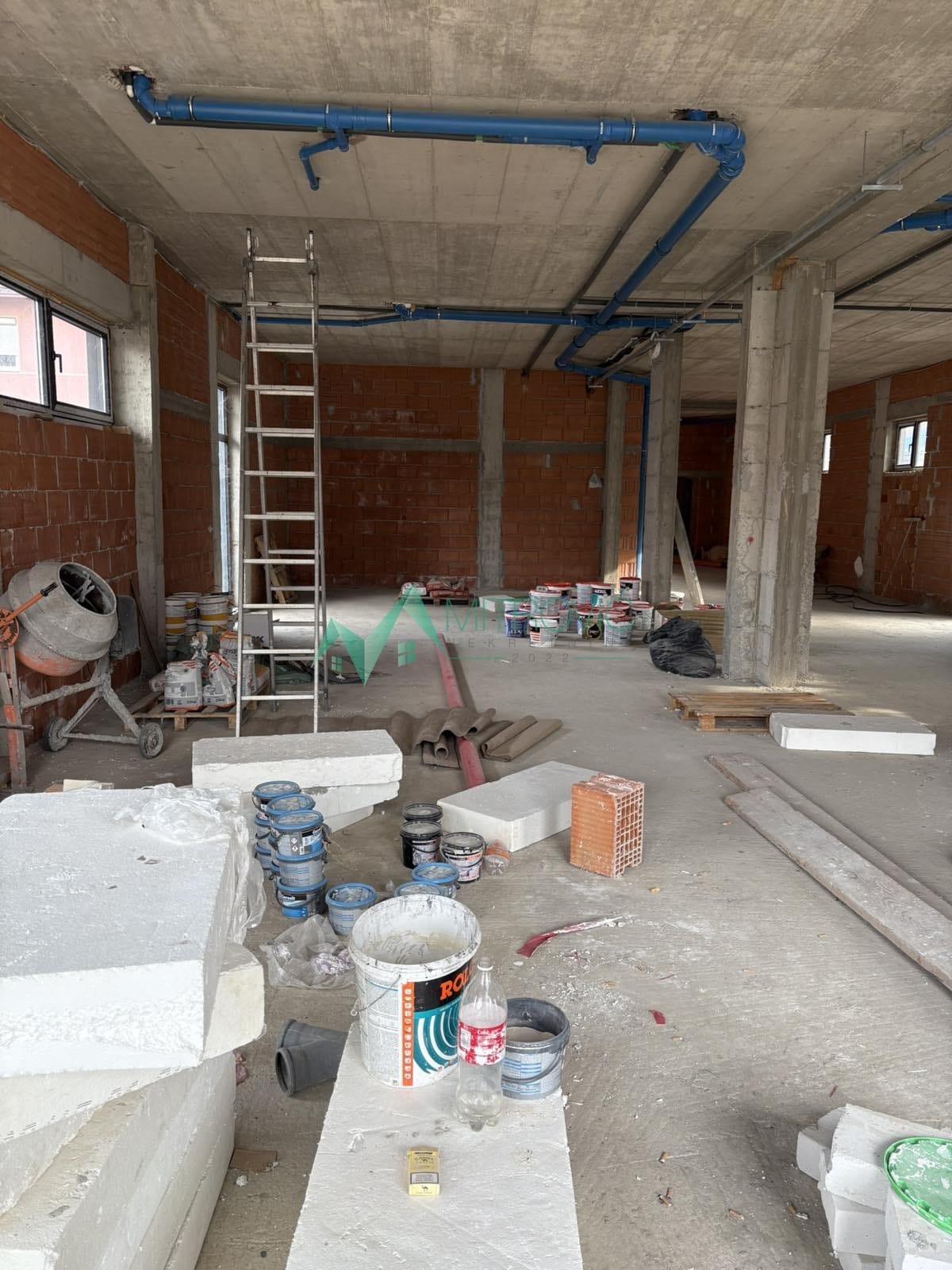 Lokal Prodaja Petrovaradin  303 m2