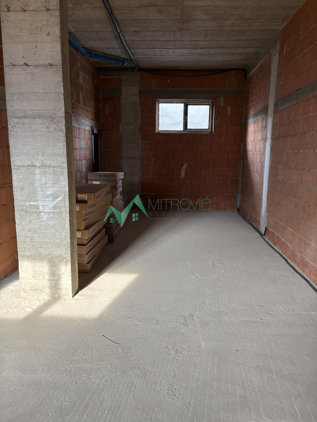 Lokal Prodaja Petrovaradin  303 m2