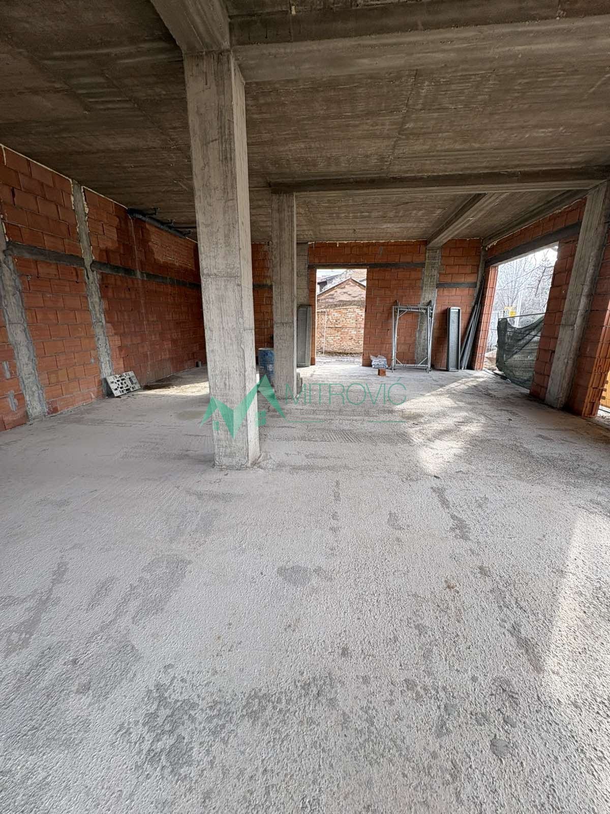 Lokal Prodaja Petrovaradin  104 m2