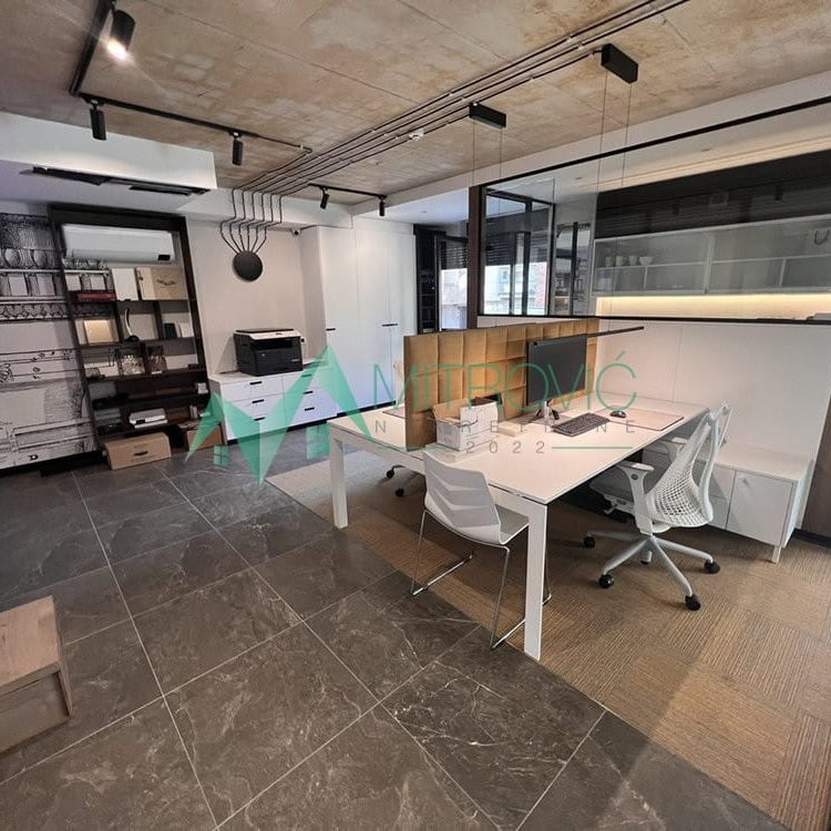 Lokal Prodaja Novi Sad  121 m2