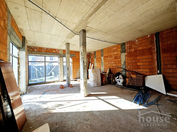 Lokal Prodaja Novi Sad  208 m2