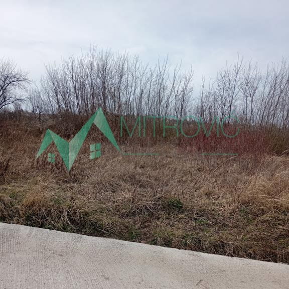 Plac Prodaja Sremska Kamenica  2504 m2
