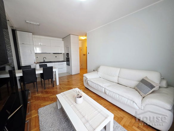 Stan Prodaja Novi Sad  42 m2