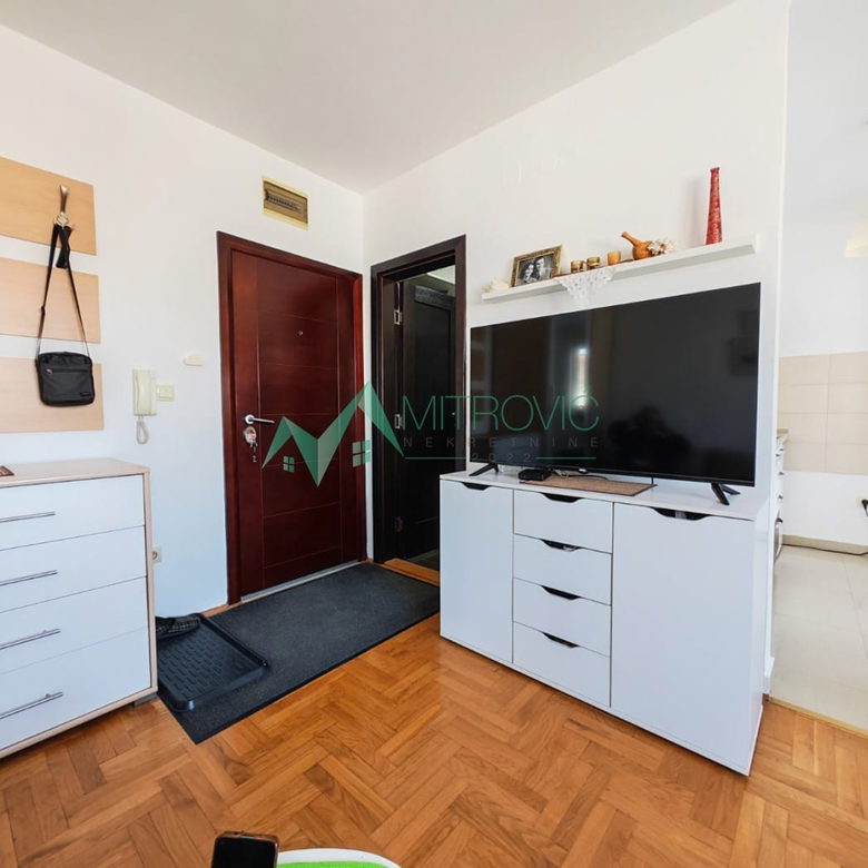 Stan Prodaja Novi Sad  24 m2