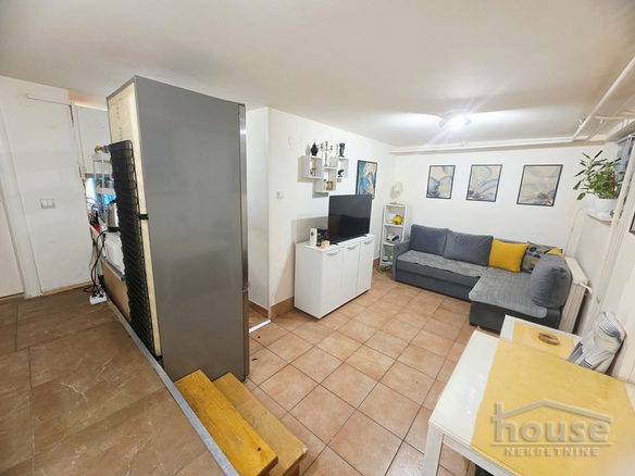 Stan Prodaja Novi Sad  30 m2