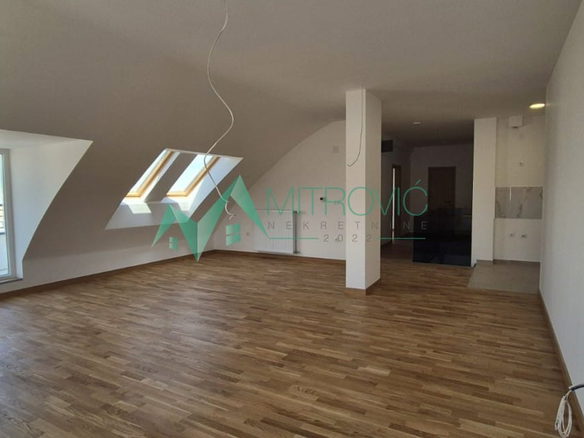 Stan Prodaja Petrovaradin  84 m2