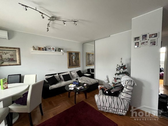 Stan Prodaja Novi Sad  65 m2