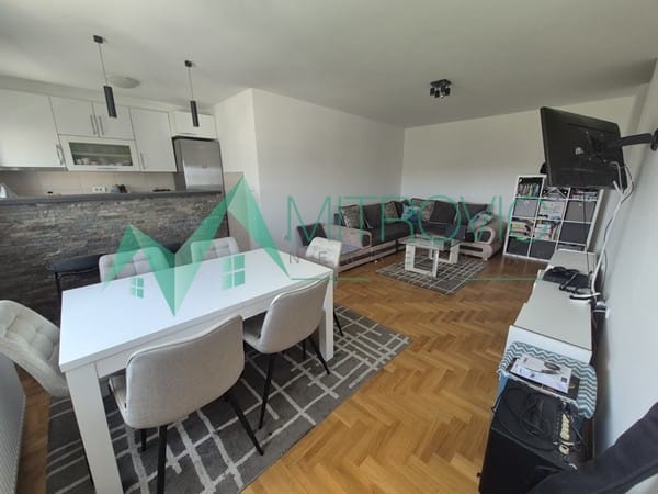 Stan Prodaja Novi Sad  60 m2