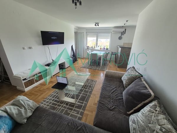 Stan Prodaja Novi Sad  60 m2