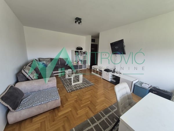 Stan Prodaja Novi Sad  60 m2