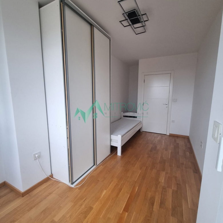 Stan Prodaja Novi Sad  82 m2