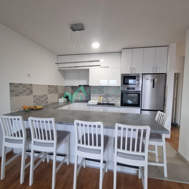 Stan Prodaja Novi Sad  82 m2