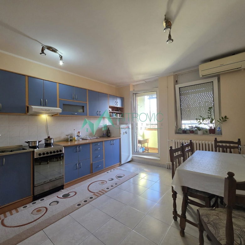 Stan Prodaja Novi Sad  54 m2