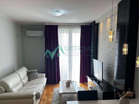 Stan Prodaja Novi Sad  42 m2