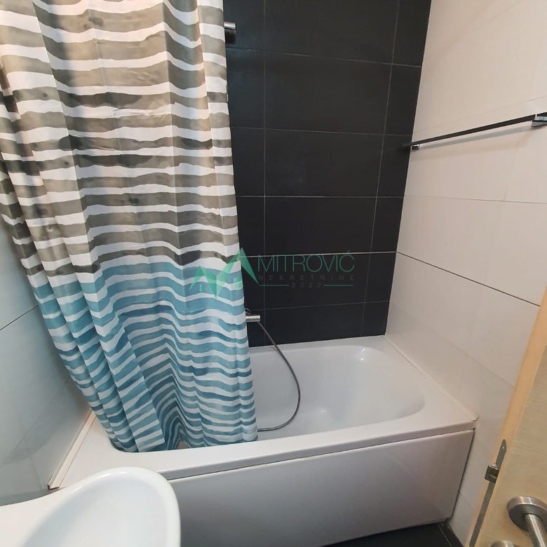 Stan Prodaja Novi Sad  42 m2