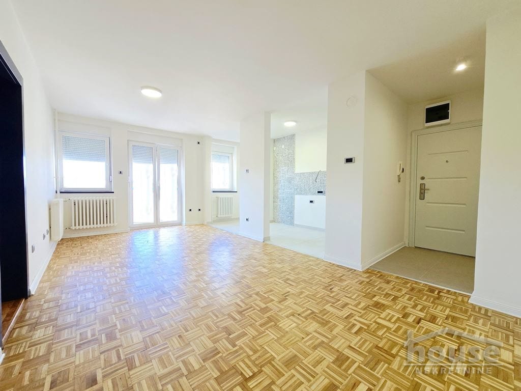 Stan Prodaja Novi Sad  55 m2