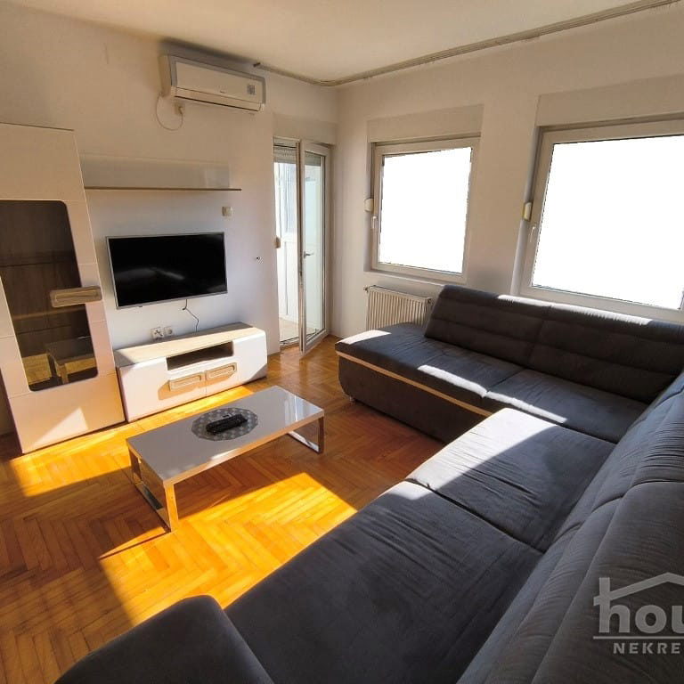 Stan Prodaja Novi Sad  50 m2