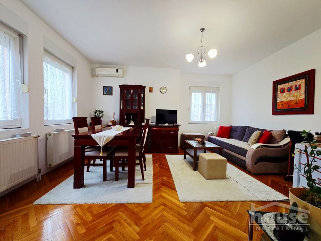 Stan Prodaja Novi Sad  45 m2