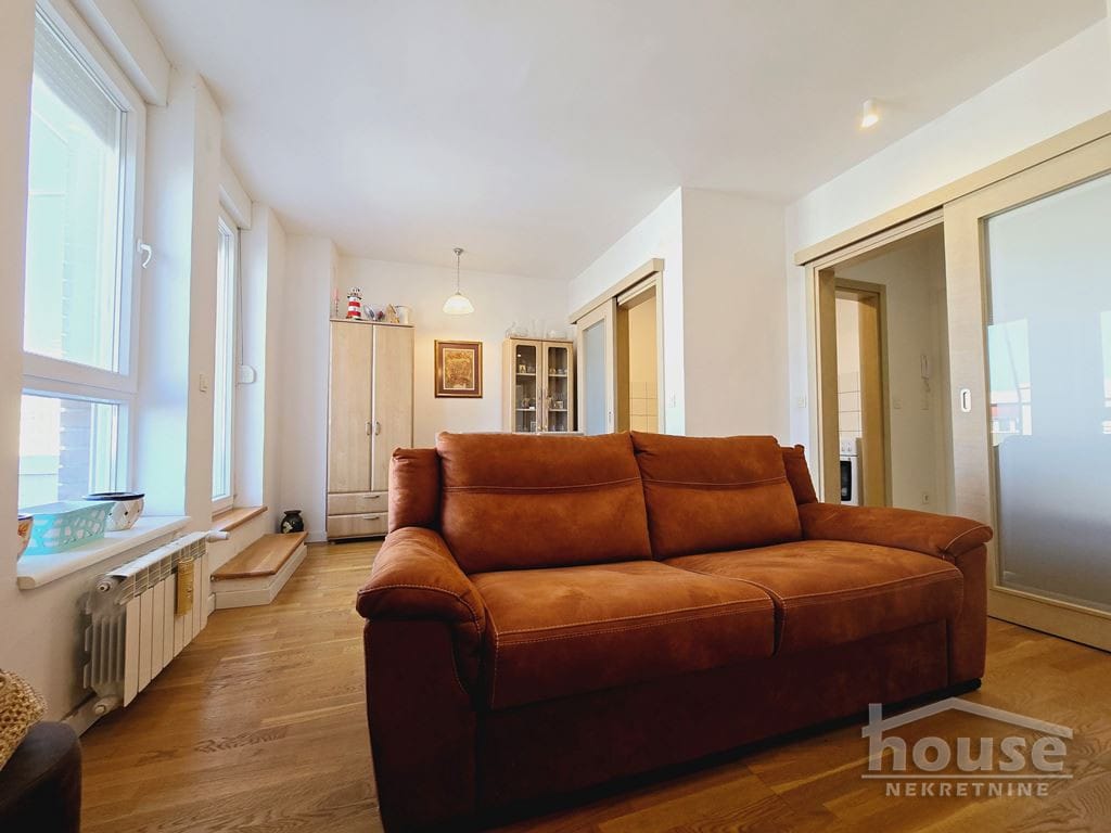 Stan Prodaja Novi Sad  66 m2
