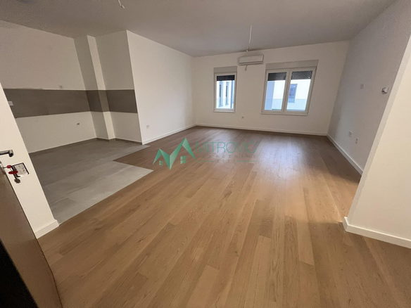 Stan Prodaja Novi Sad  123 m2