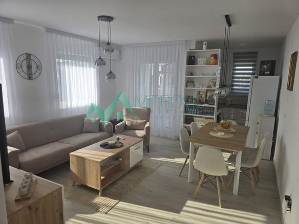 Stan Prodaja Novi Sad  88 m2
