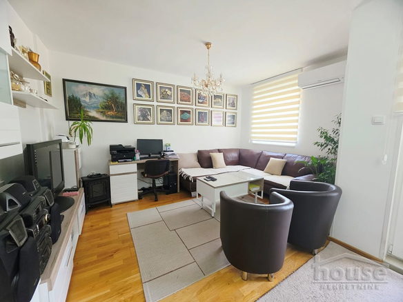 Stan Prodaja Novi Sad  80 m2
