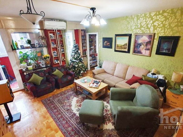 Stan Prodaja Novi Sad  70 m2