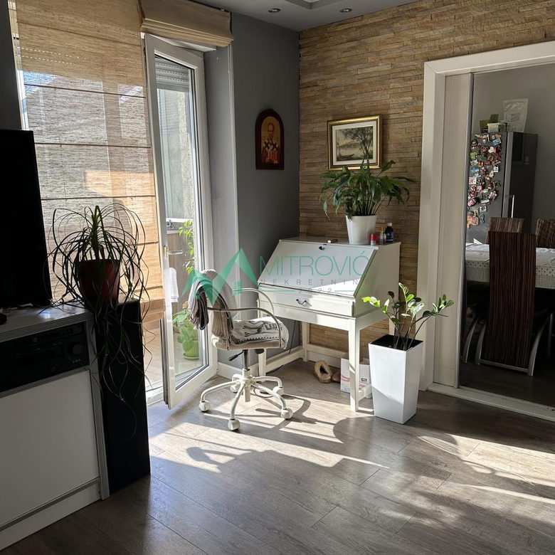 Stan Prodaja Novi Sad  81 m2