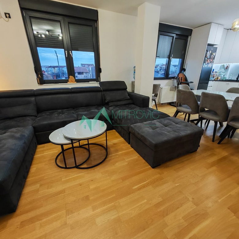 Stan Prodaja Novi Sad  87 m2