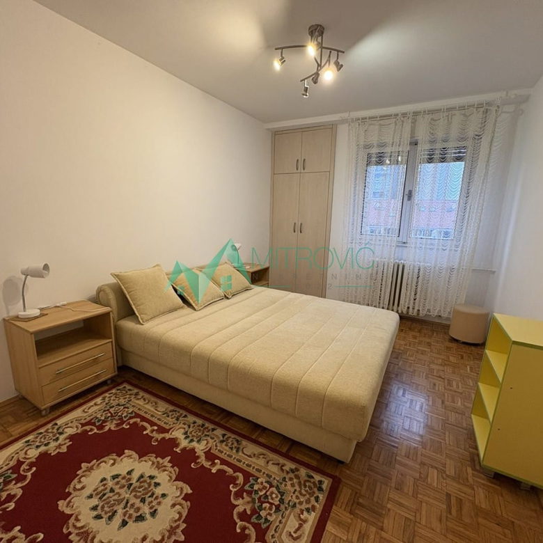 Stan Prodaja Novi Sad  74 m2