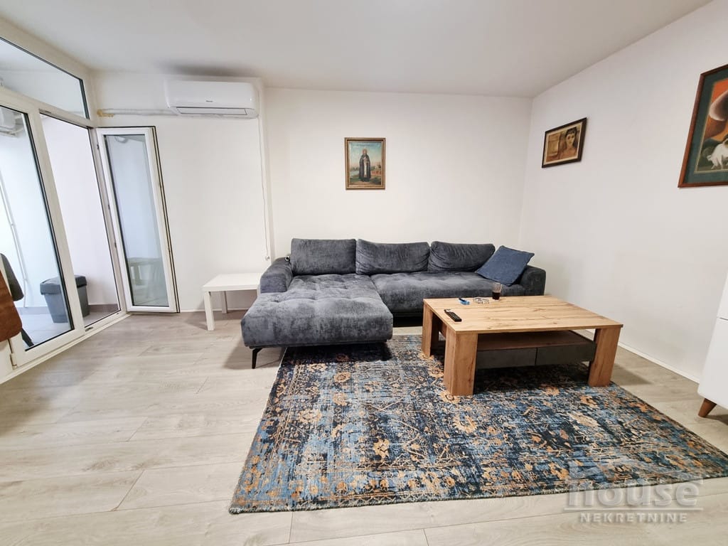Stan Prodaja Novi Sad  55 m2