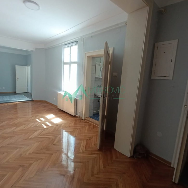 Stan Prodaja Novi Sad  84 m2
