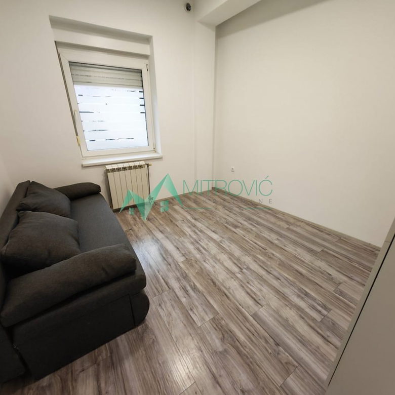 Stan Prodaja Novi Sad  71 m2