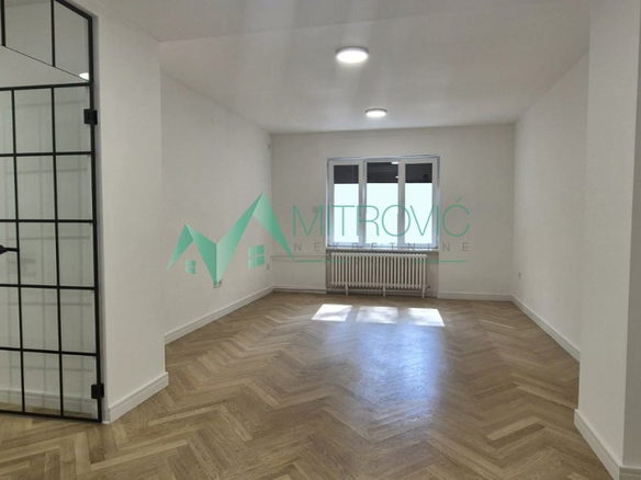 Stan Prodaja Novi Sad  75 m2