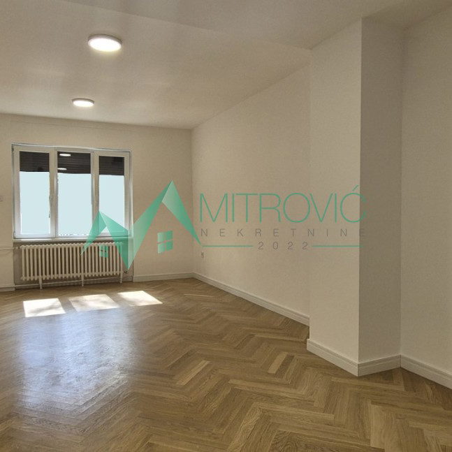 Stan Prodaja Novi Sad  75 m2