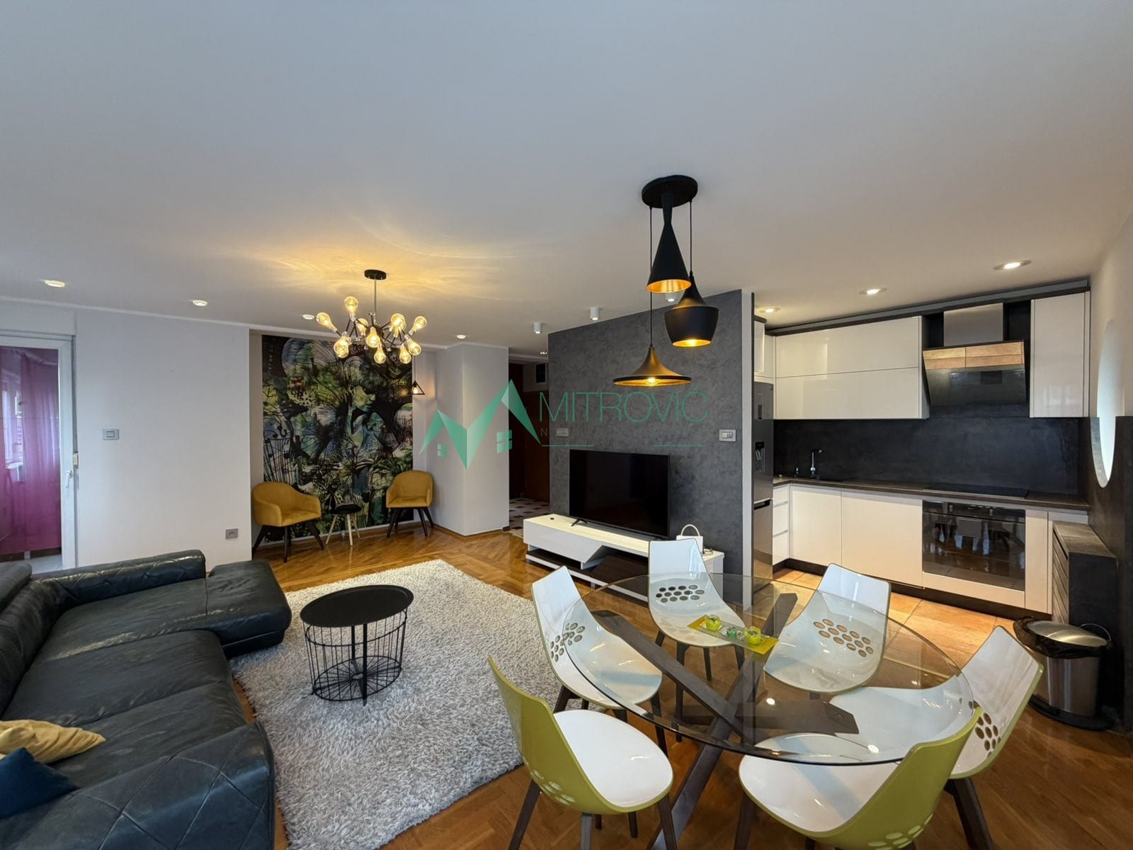 Stan Prodaja Novi Sad  161 m2