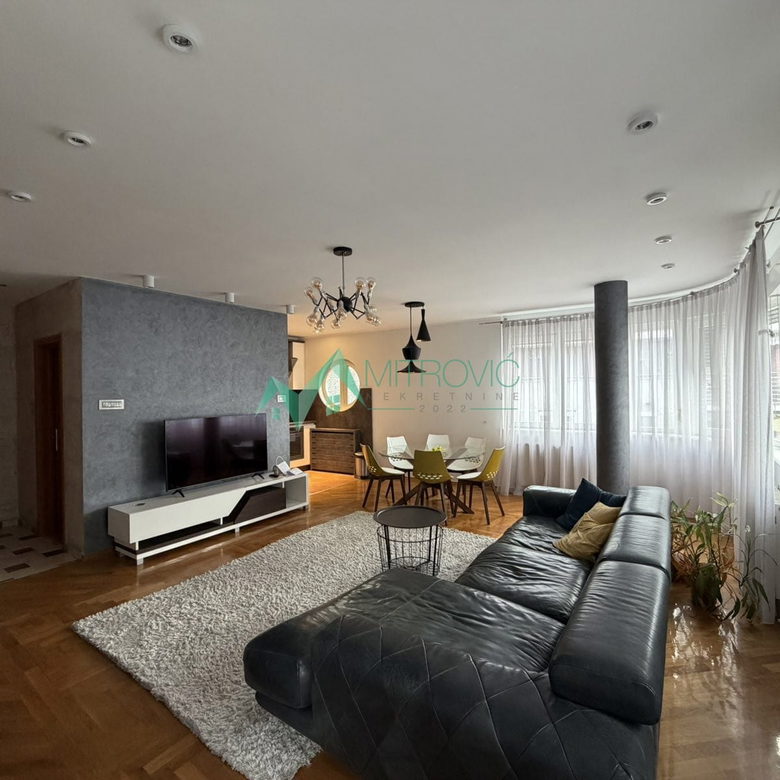 Stan Prodaja Novi Sad  161 m2