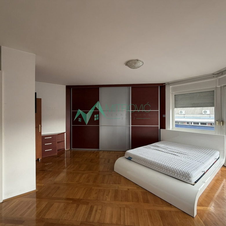 Stan Prodaja Novi Sad  161 m2