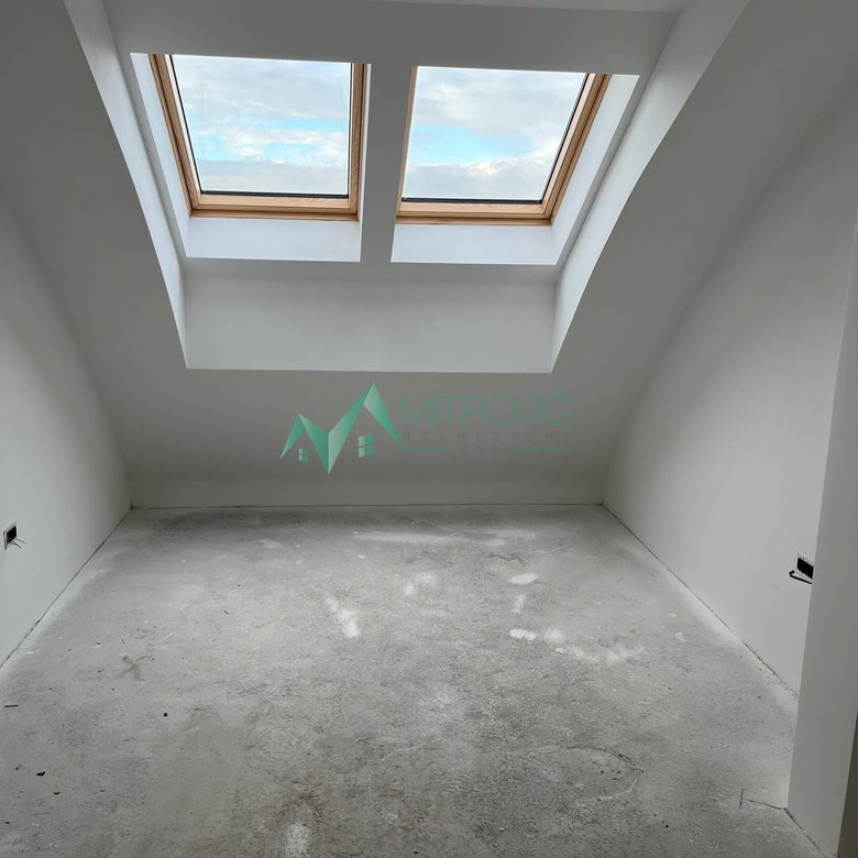 Stan Prodaja Novi Sad  122 m2