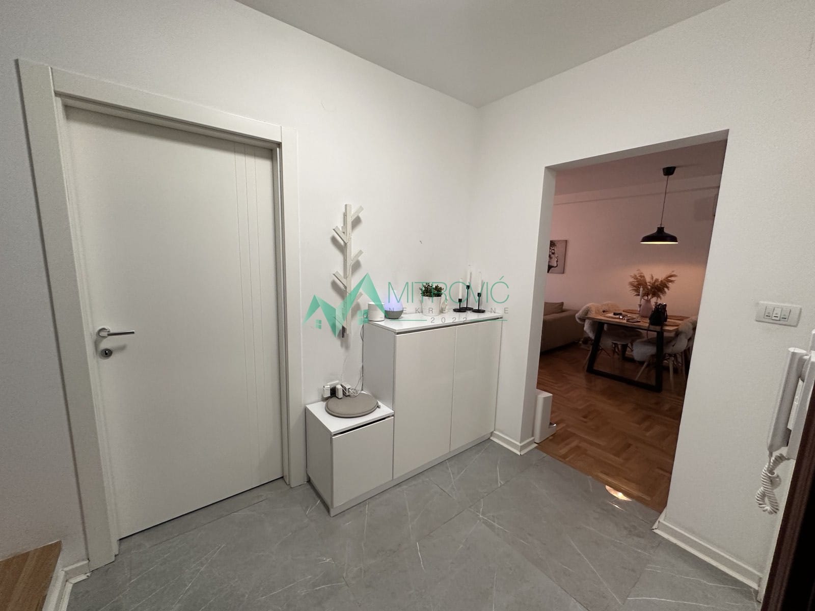 Stan Prodaja Novi Sad  94 m2