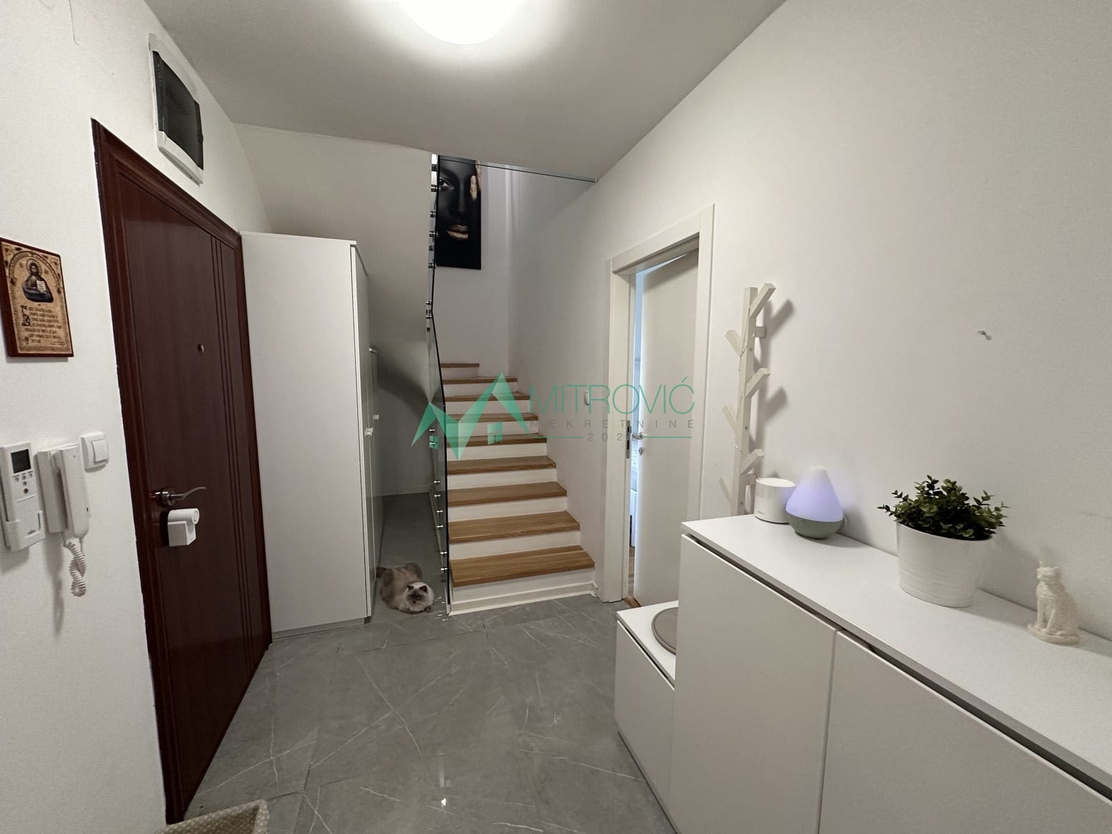 Stan Prodaja Novi Sad  94 m2