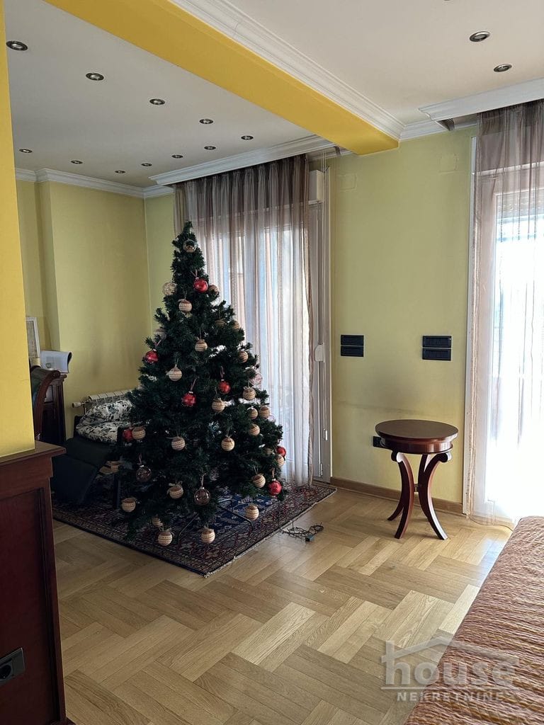 Stan Prodaja Novi Sad  266 m2