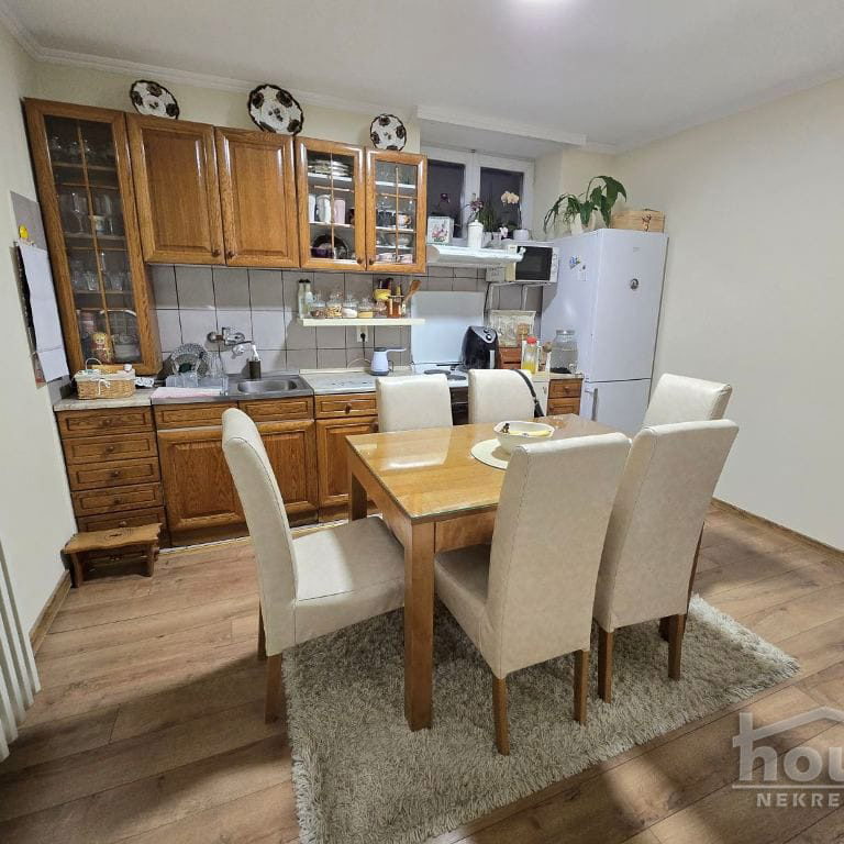 Stan Prodaja Novi Sad  88 m2