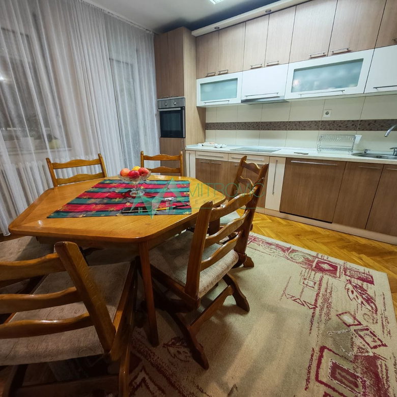 Stan Prodaja Novi Sad  87 m2