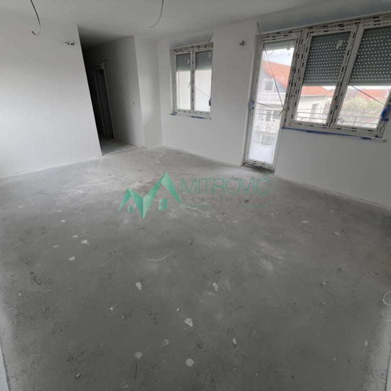 Četvorosoban stan na prodaju, Veternik, Novi Sad, 88m², 144.826 €