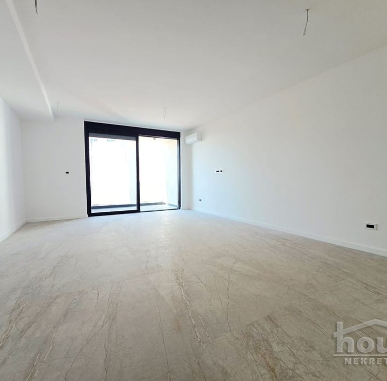 Četvorosoban stan na prodaju, Centar, Novi Sad, 107m², 535.000 €