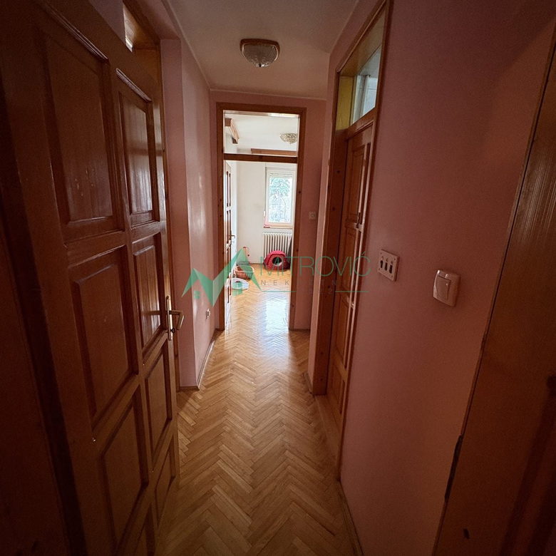 Stan Prodaja Novi Sad  95 m2