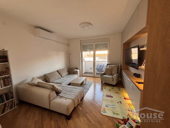 Stan Prodaja Novi Sad  82 m2